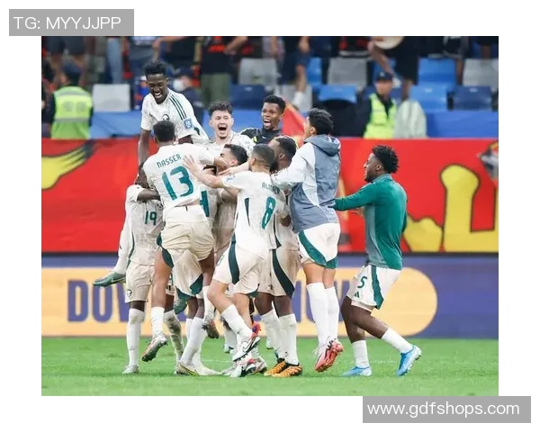 足球明星转战小联赛的背后原因与未来发展趋势探讨 足球明星转战小联赛的背后原因与未来发展趋势探讨