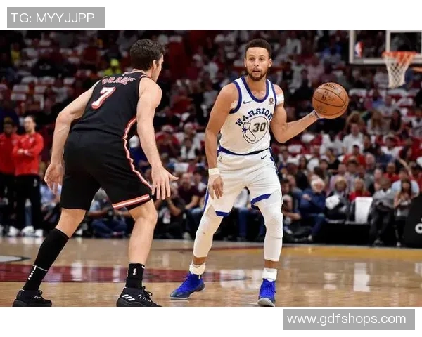 成都篮球队崛起之路：从默默无闻到联赛强队的成长历程