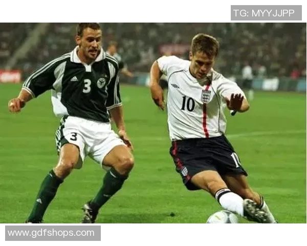 欧文与足球明星的精彩瞬间视频回顾与互动分享